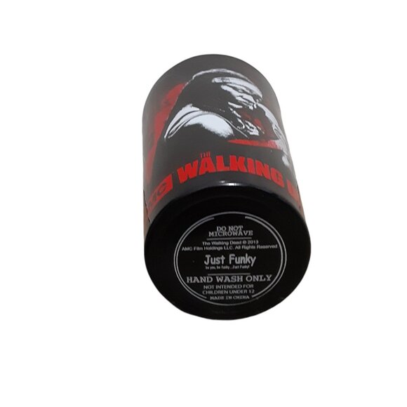 The Walking Dead AMC Pint Glass Michonne Blood Splatter 16oz Black Glass 2015 - Picture 3 of 3